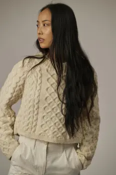 Gepard raglan sweater with cables D