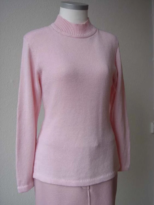Gepard Nipped waist sweater