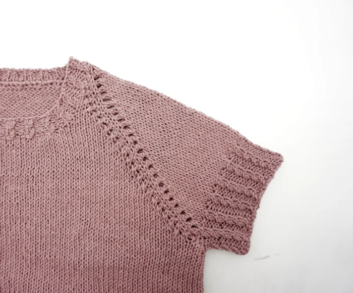 Gepard Top with raglan and cable arms