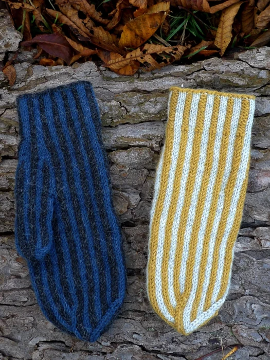 TRS Striped Mitten
