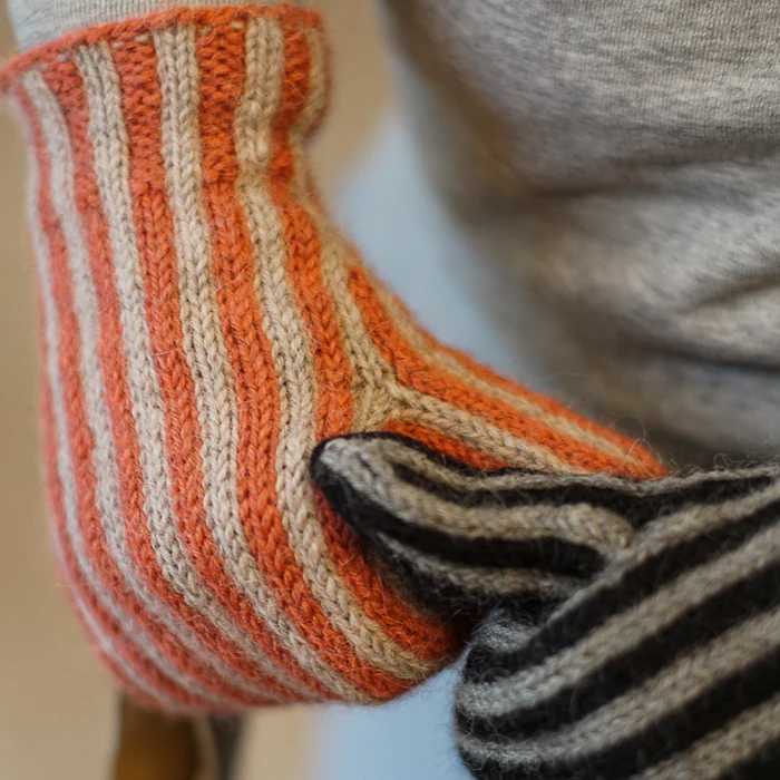 TRS Striped Mitten