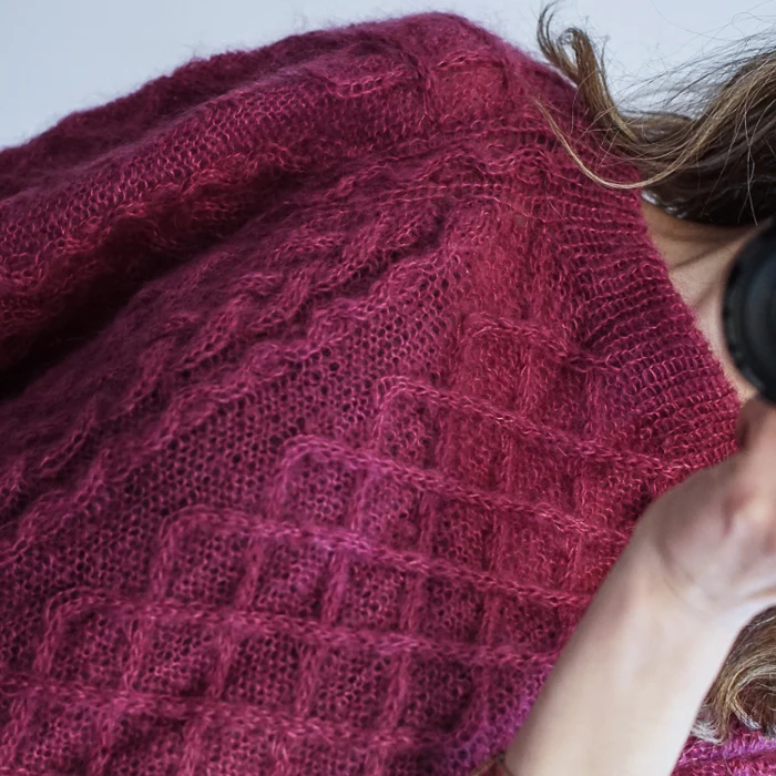 Gepard raglan sweater with cables D