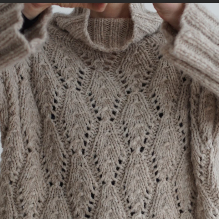 Gepard sweater in Italian lace D