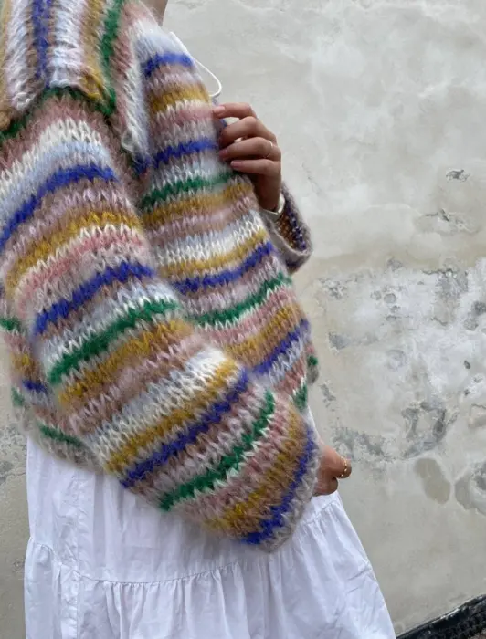 Gepard Strangeng –  striped short cardigan
